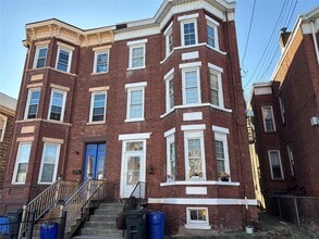 Building Photo - 75 Liberty St