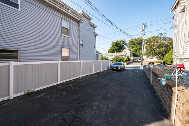 Building Photo - 22 Faulkner St