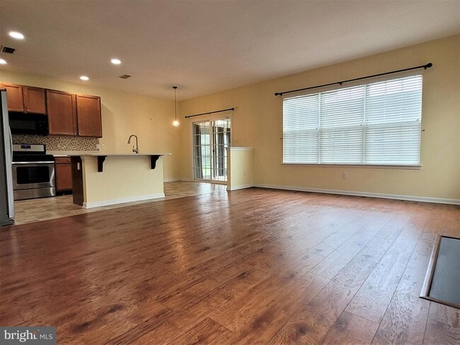 Building Photo - 453 Aston Villa Dr