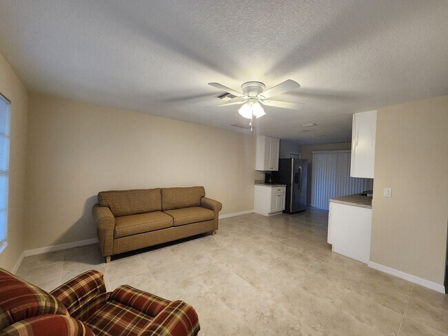 Foto del edificio - Cozy Duplex in the Beautiful Buckingham Area
