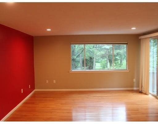 Building Photo - 35 Treetop Park