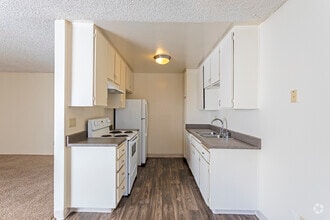 2 BR, 2 BA - 975 SF - Palms Apartments