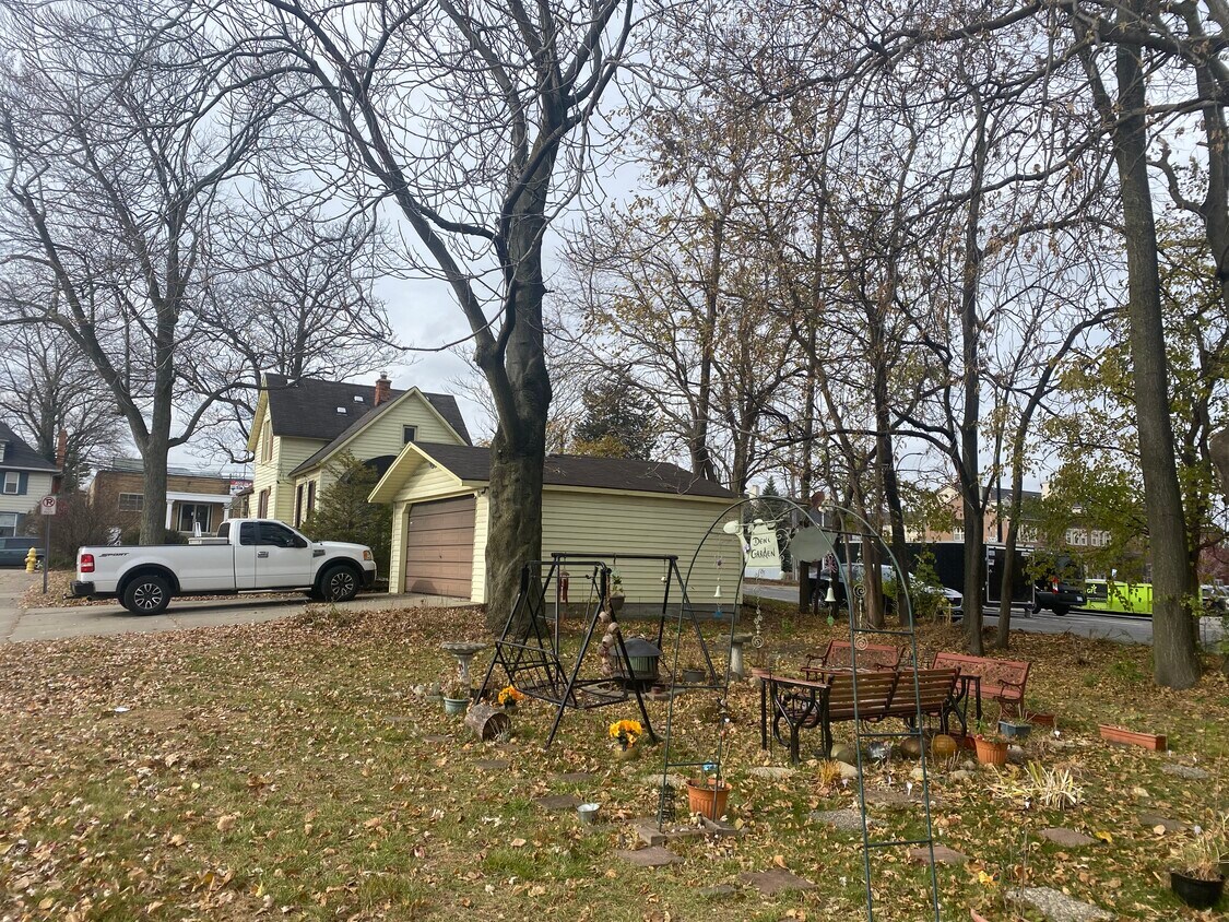 Primary Photo - 1175 Mason St