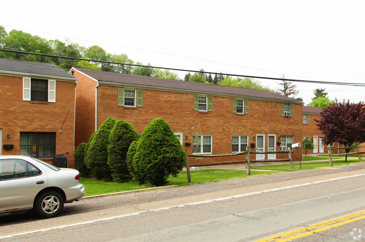 Building Photo - 1370 Bower Hill Rd