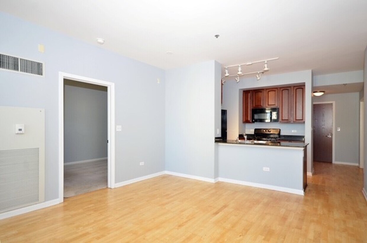 Foto principal - 1255 S State St