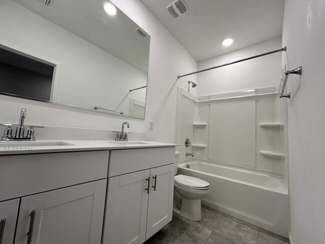 Foto del edificio - Beautiful Single Level 4x2 home in Quiet L...