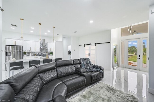 Foto del edificio - 3385 35th Ave NE