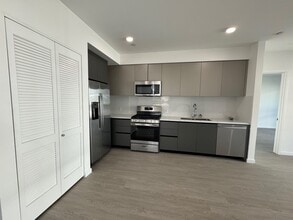 Building Photo - Doran Residences LLC