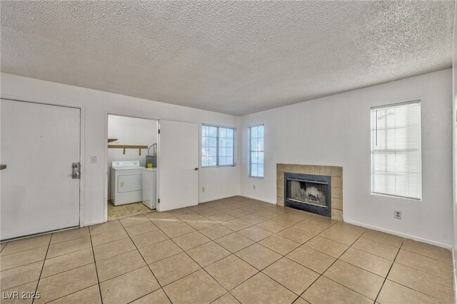 Foto del edificio - 1961 Cosmic Dr