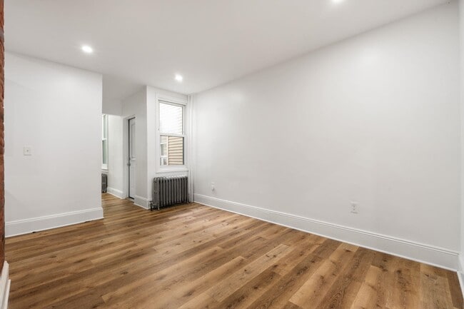 Building Photo - 136A Sherman Ave