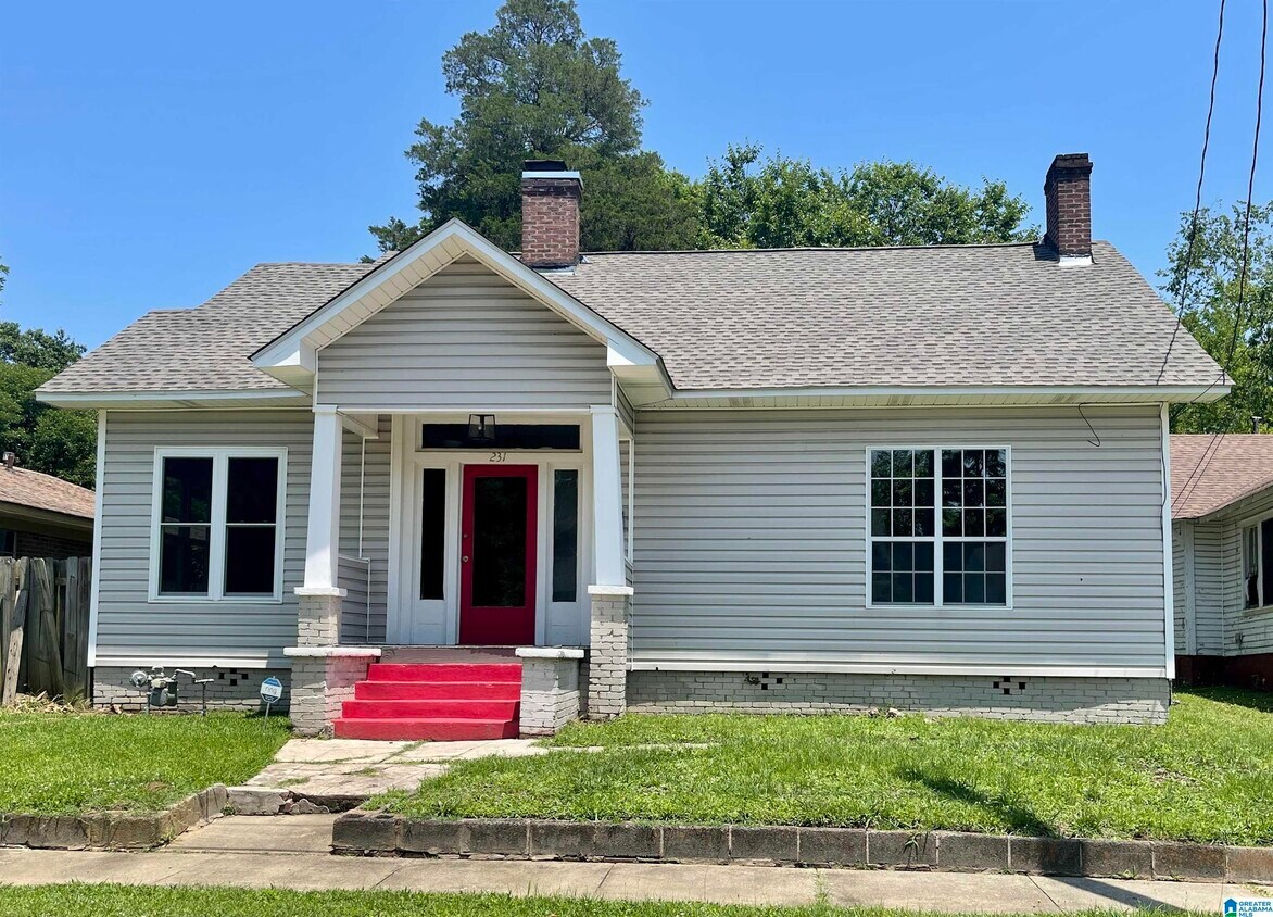 Primary Photo - 231 47th Pl N