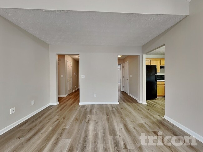 Building Photo - 225 Nina Cir