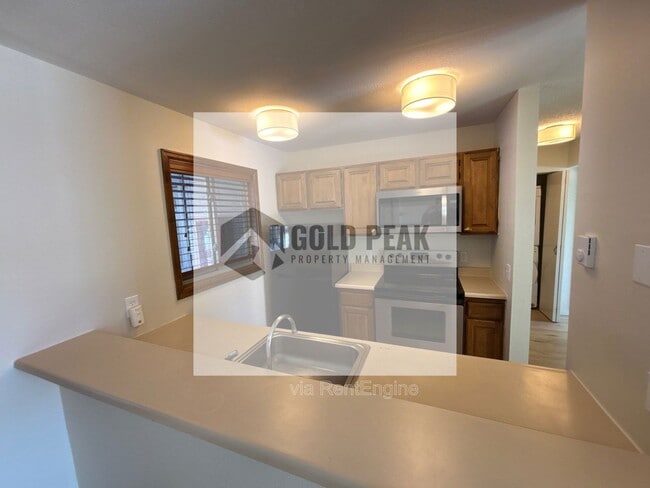 Building Photo - 1555 Shadow Run Ct