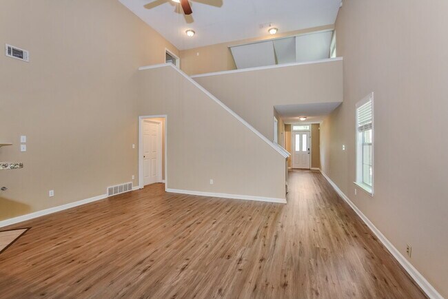 Foto del edificio - 944 Shorey Ln