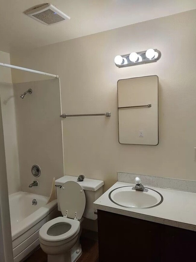 Building Photo - Cozy 1BD/1BA Apartment Near Downtown