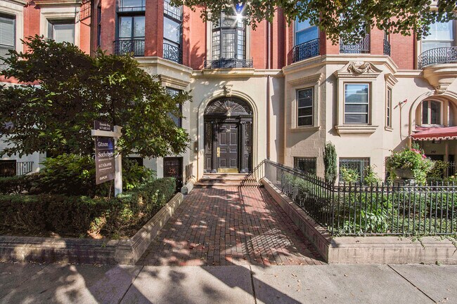 Foto del edificio - 244 Beacon St