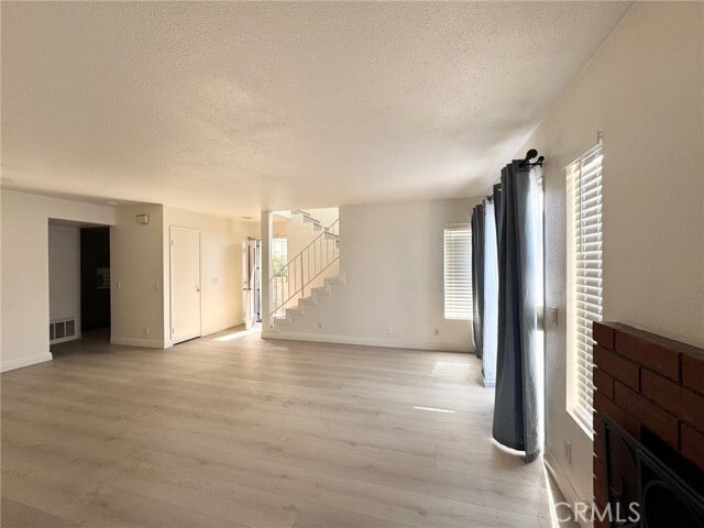 Building Photo - 23757 Highland Valley Rd
