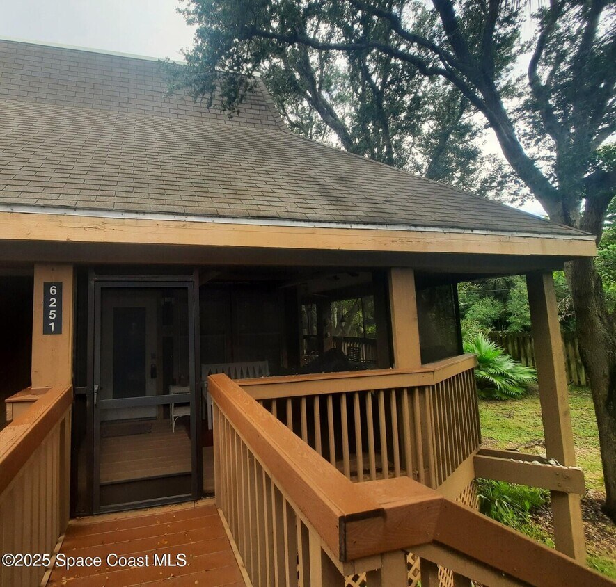 Foto principal - 6251 Treetop Dr