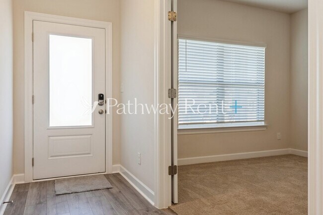 Building Photo - 2330 Nabali Wy