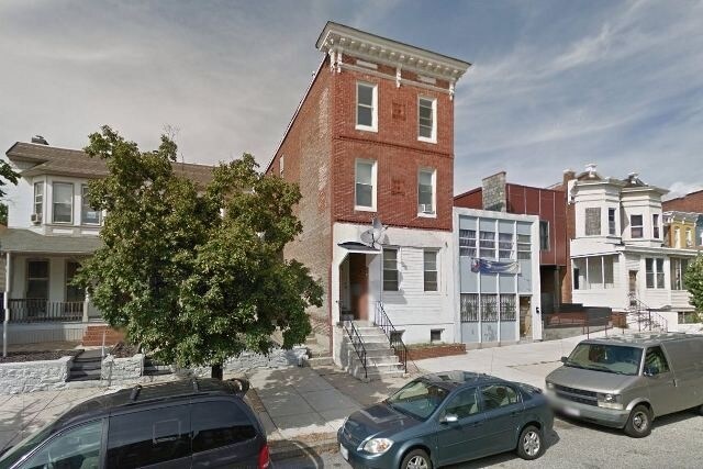 Building Photo - 334 25th St