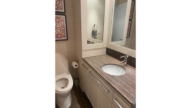 Foto del edificio - 150-156 W 56th St