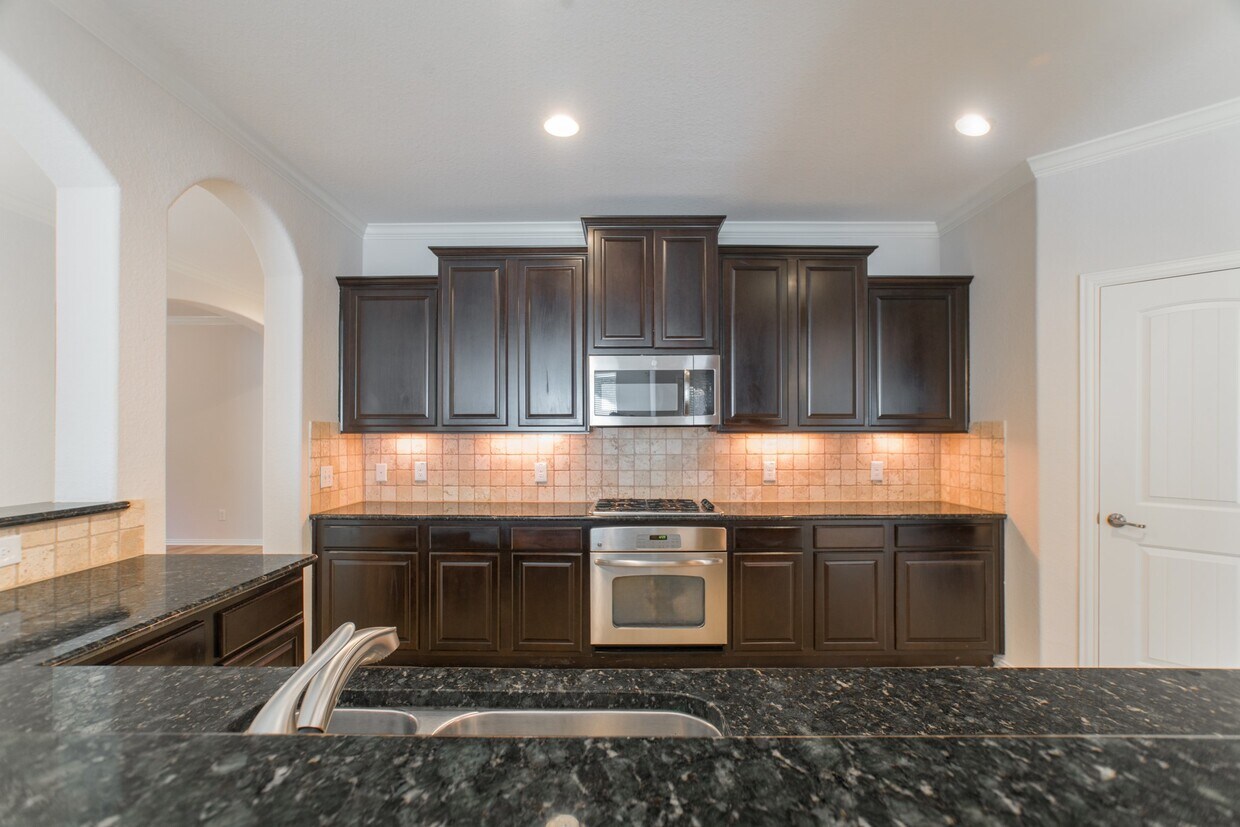 Building Photo - 7 Deer River Cir
