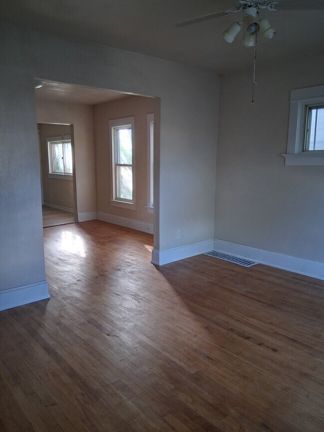 Building Photo - 1558 S 76th St