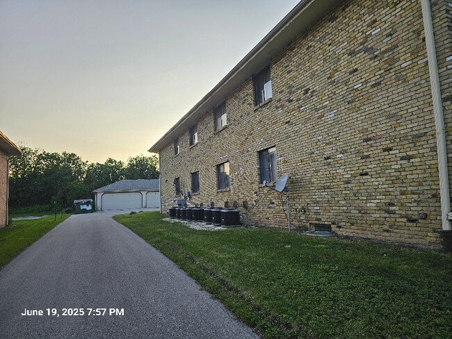Foto del edificio - 4231 N 104th St