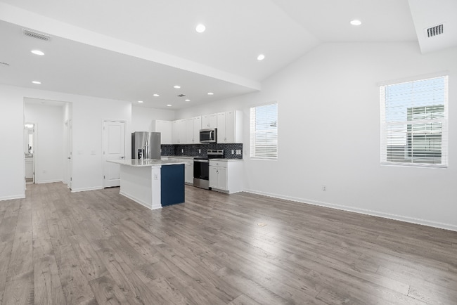 Building Photo - 8632 Tropics Ave