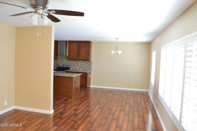 Building Photo - 8316 E Wilshire Dr