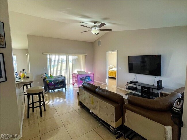 Foto del edificio - 306 SW 24th Ave