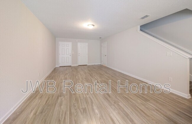 Foto del edificio - 7863 Playschool Ln