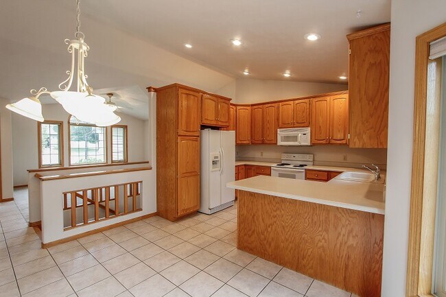 Foto del edificio - 4901 S Ash Grove Ave