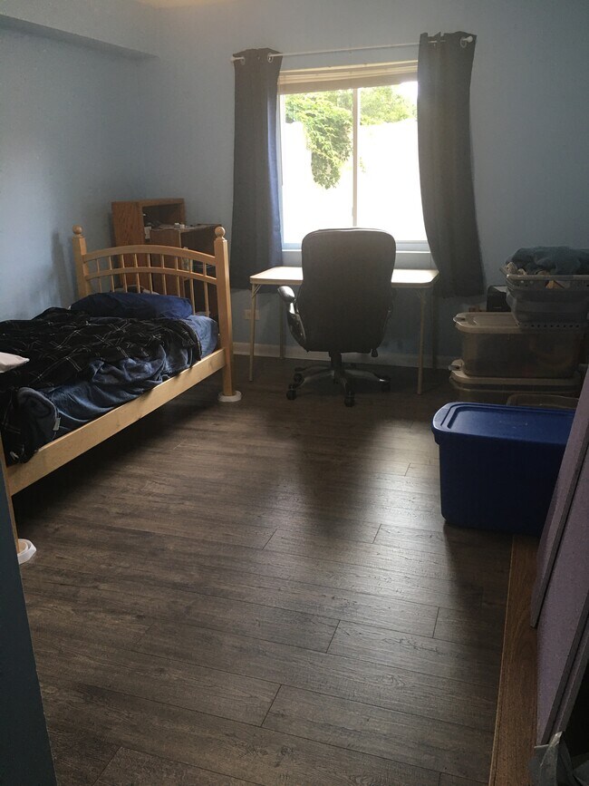 Bedroom - 1800 Jefferson Park Ave