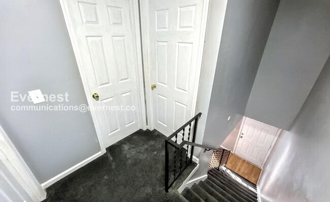 Foto del edificio - 1221 Katie Ave