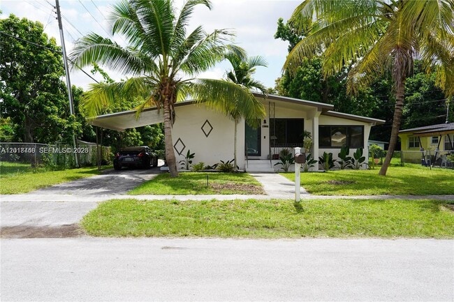 Foto del edificio - 17601 NE 5th Ct