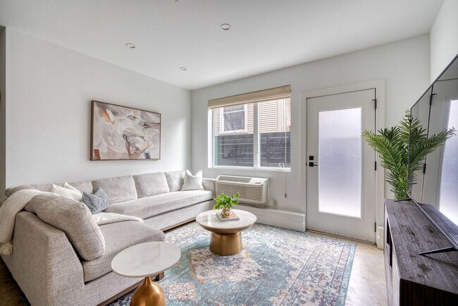 Foto del edificio - 4980 N Vancouver Ave