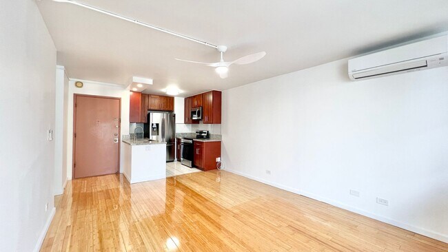 Building Photo - RENOVATED 2 BEDROOM UNIT AT CENTURY WEST