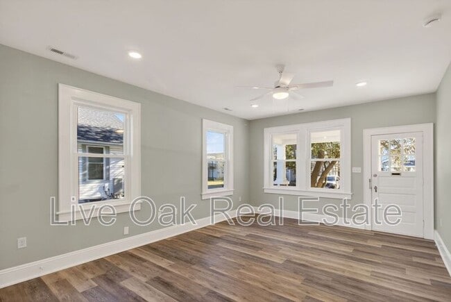 Building Photo - 9631 Atlans St