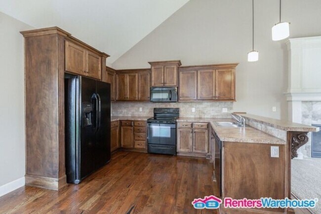 Foto del edificio - Spacious 4 bd, 3bth Home in Blue Springs. ...