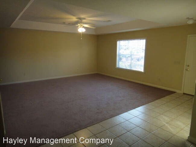 Foto del edificio - 3 br, 3 bath House - 715 Ethan Lane
