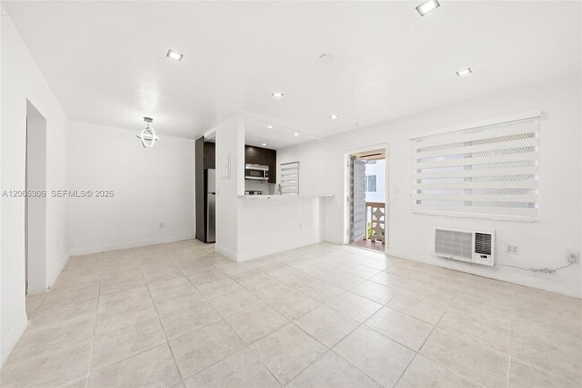Building Photo - 7434 Harding Ave