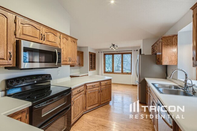 Foto del edificio - 739 Ashley Dr