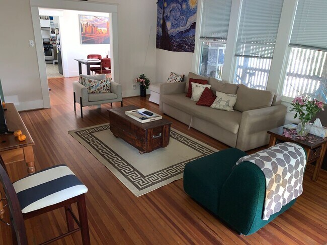 Foto del edificio - 909 W 30th St