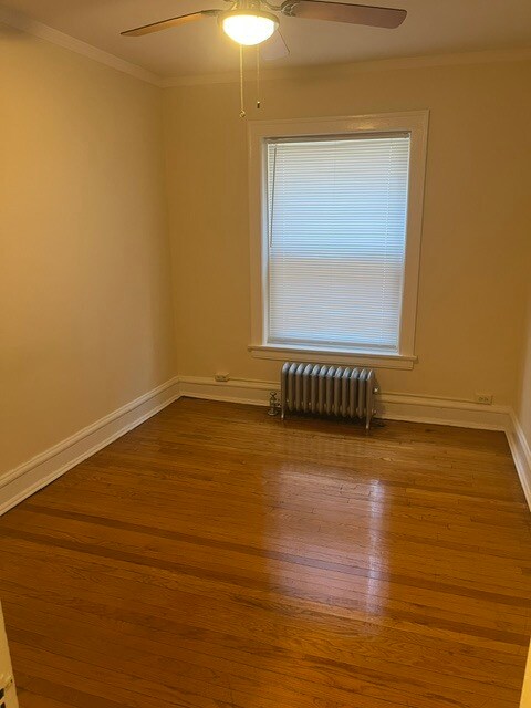 Building Photo - 724 Hinman-2E