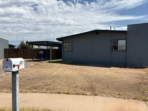 Building Photo - 4677 S Canna Ln