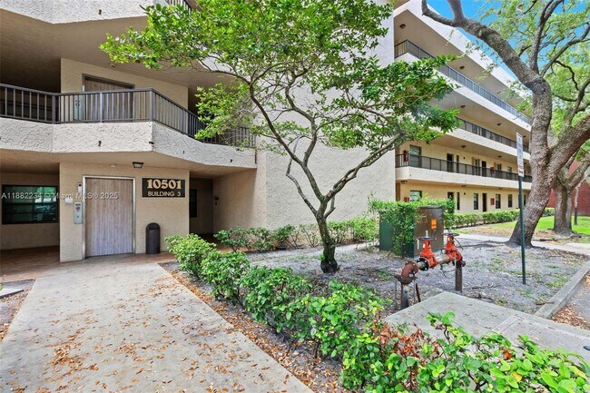 Foto del edificio - 10501 W Broward Blvd