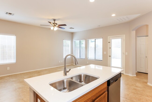 Foto del edificio - 4629 W Fortune Dr