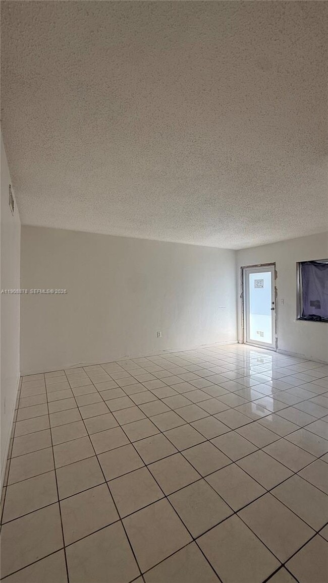 Foto del edificio - 7271 Gary Ave