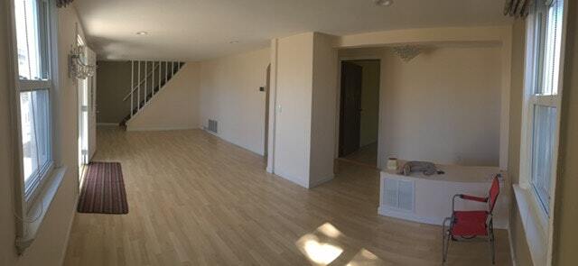 Foto del edificio - 113 New Brooklyn Road, Unit 1